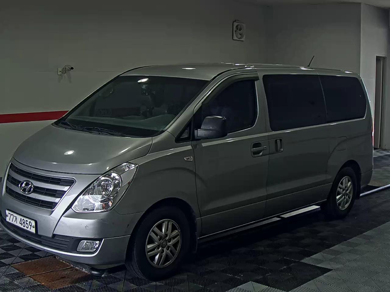2017 - hyundai grand starex