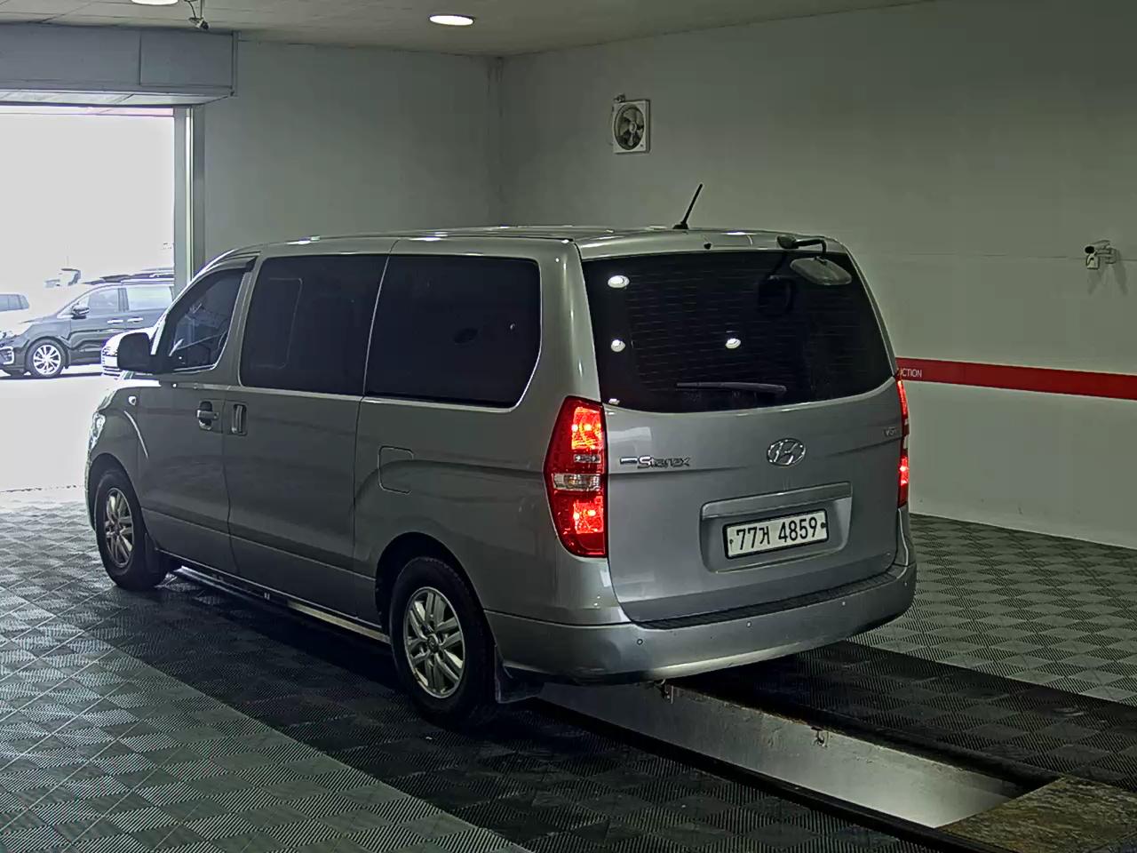 2017 - hyundai grand starex