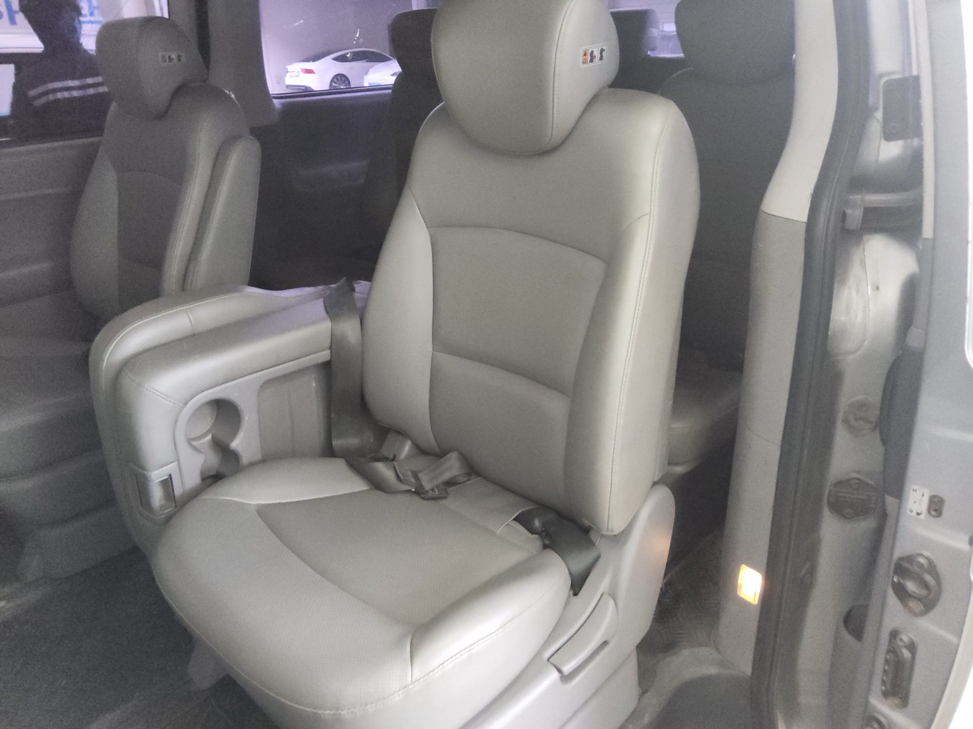 2017 - hyundai grand starex