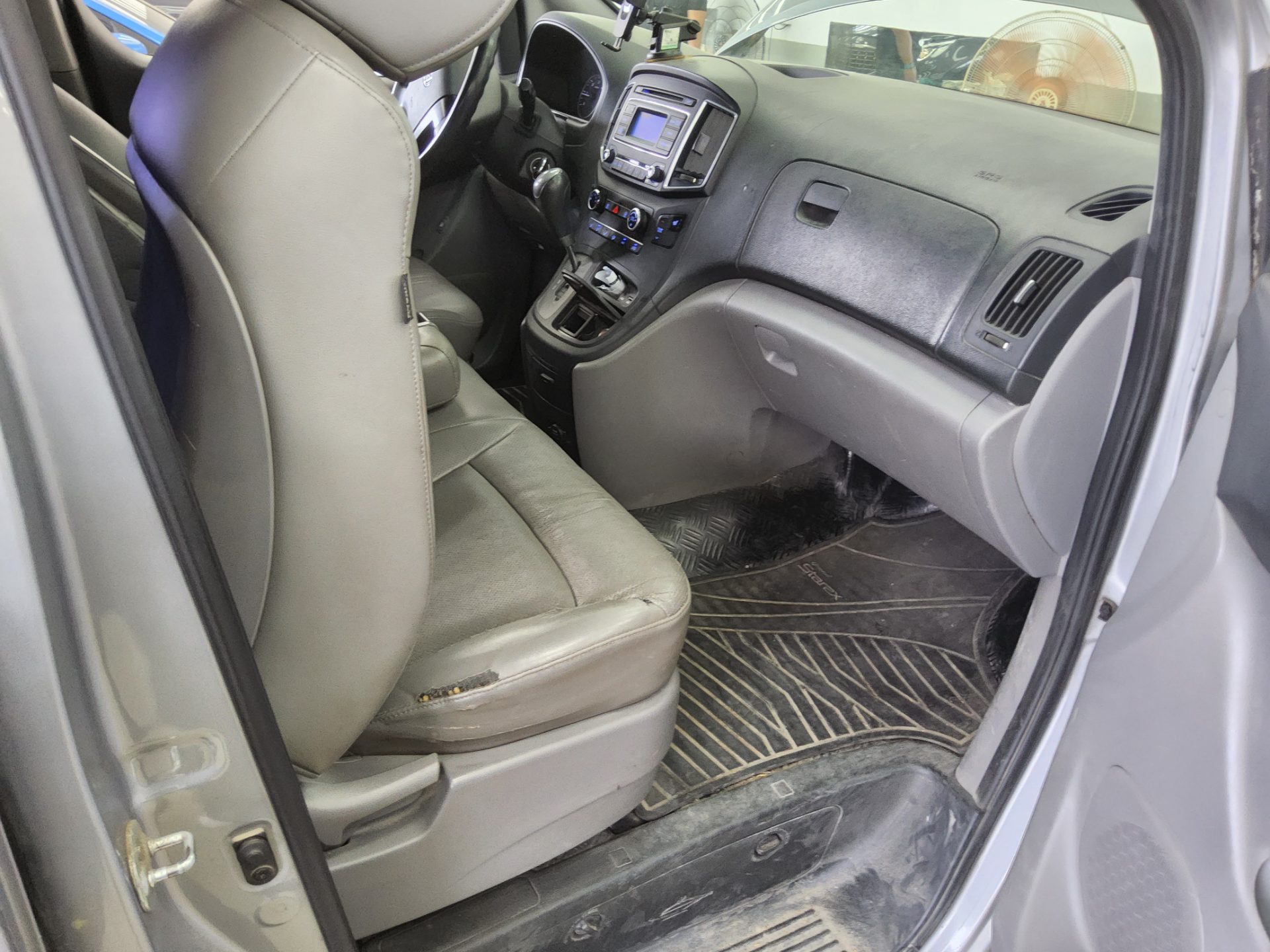 2017 - hyundai grand starex