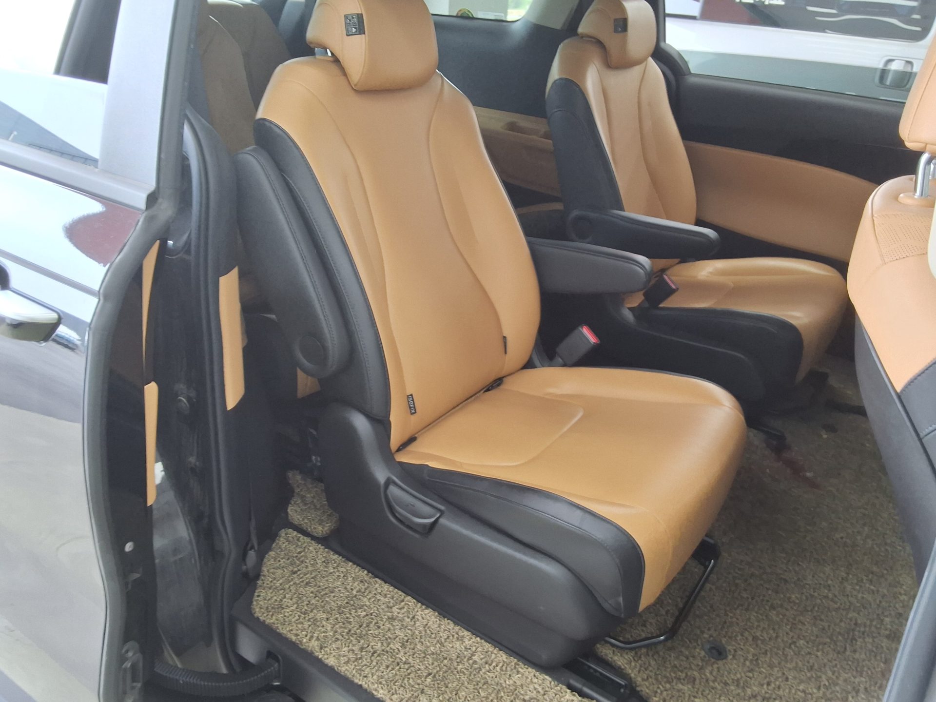 2021 - kia carnival