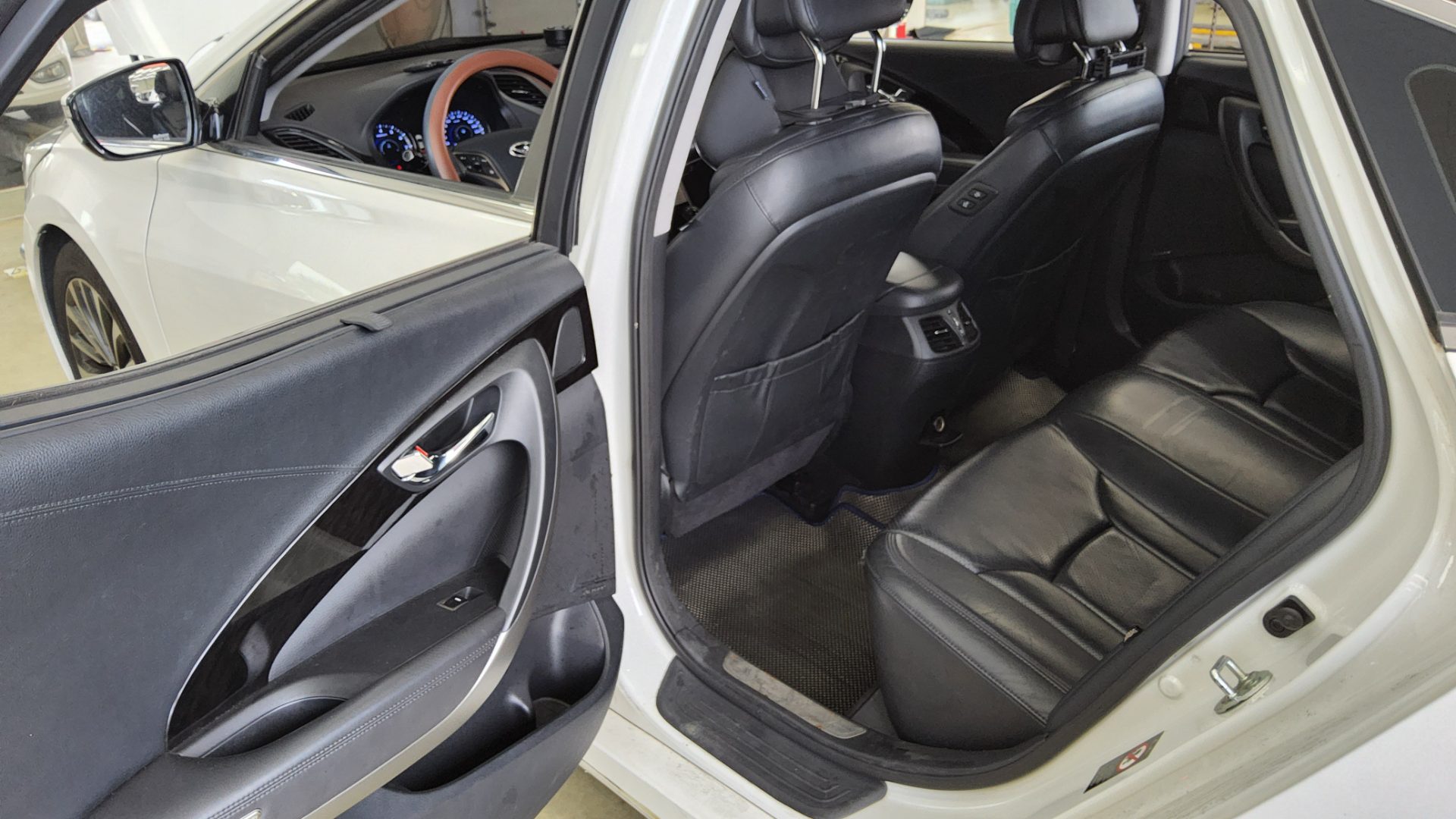 2013 - hyundai grandeur