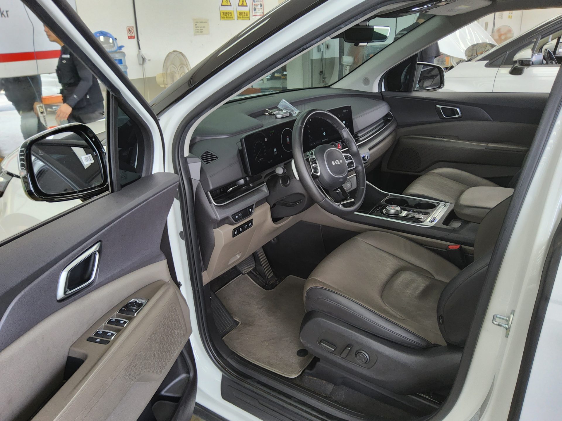 2024 - kia carnival