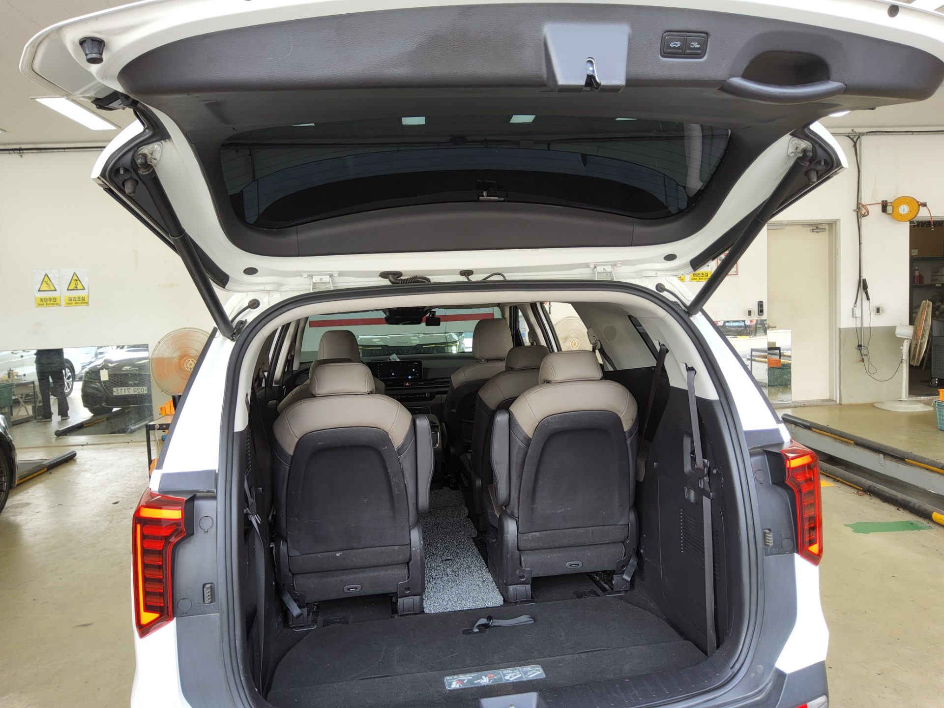 2024 - kia carnival