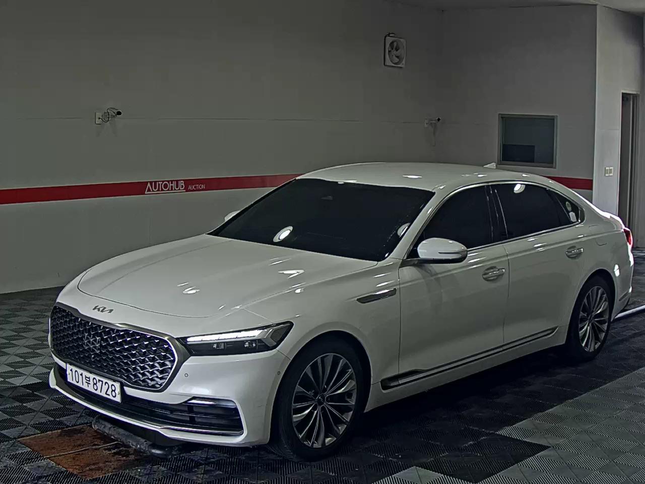 2022 - kia k9