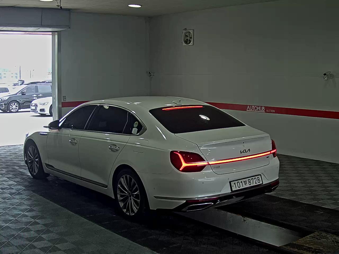 2022 - kia k9