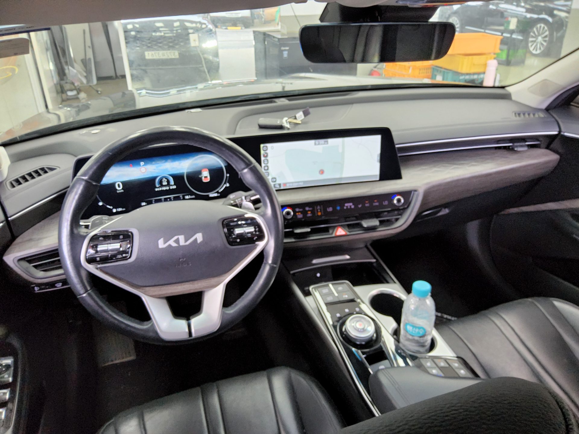 2023 - kia k8