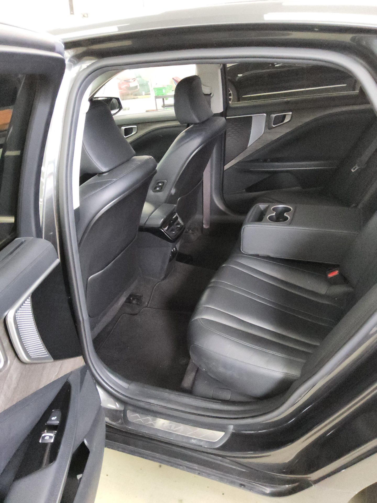 2023 - kia k8