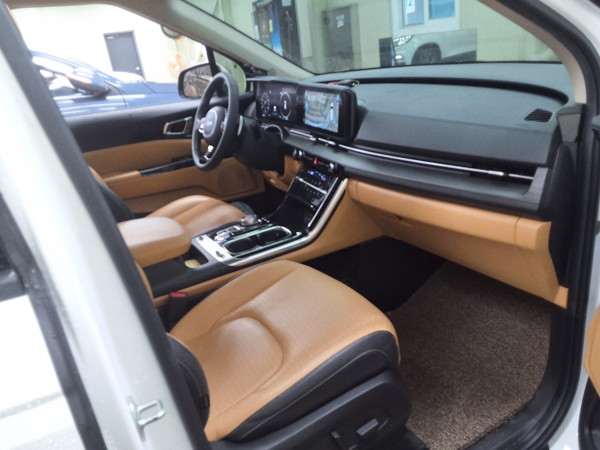 2022 - kia carnival