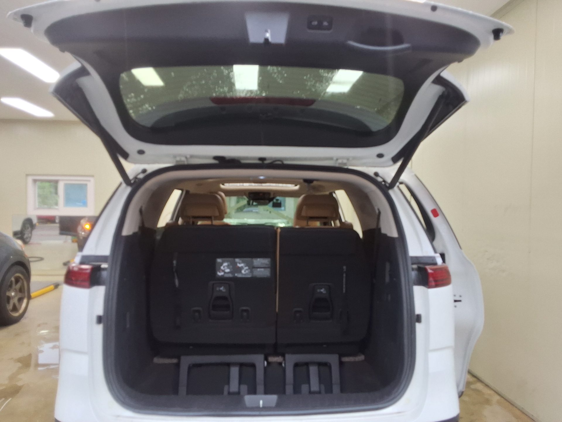 2022 - kia carnival