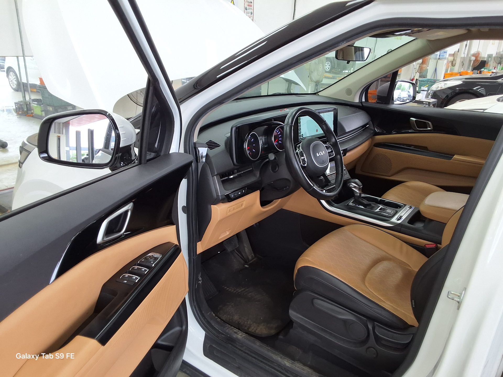 2023 - kia carnival
