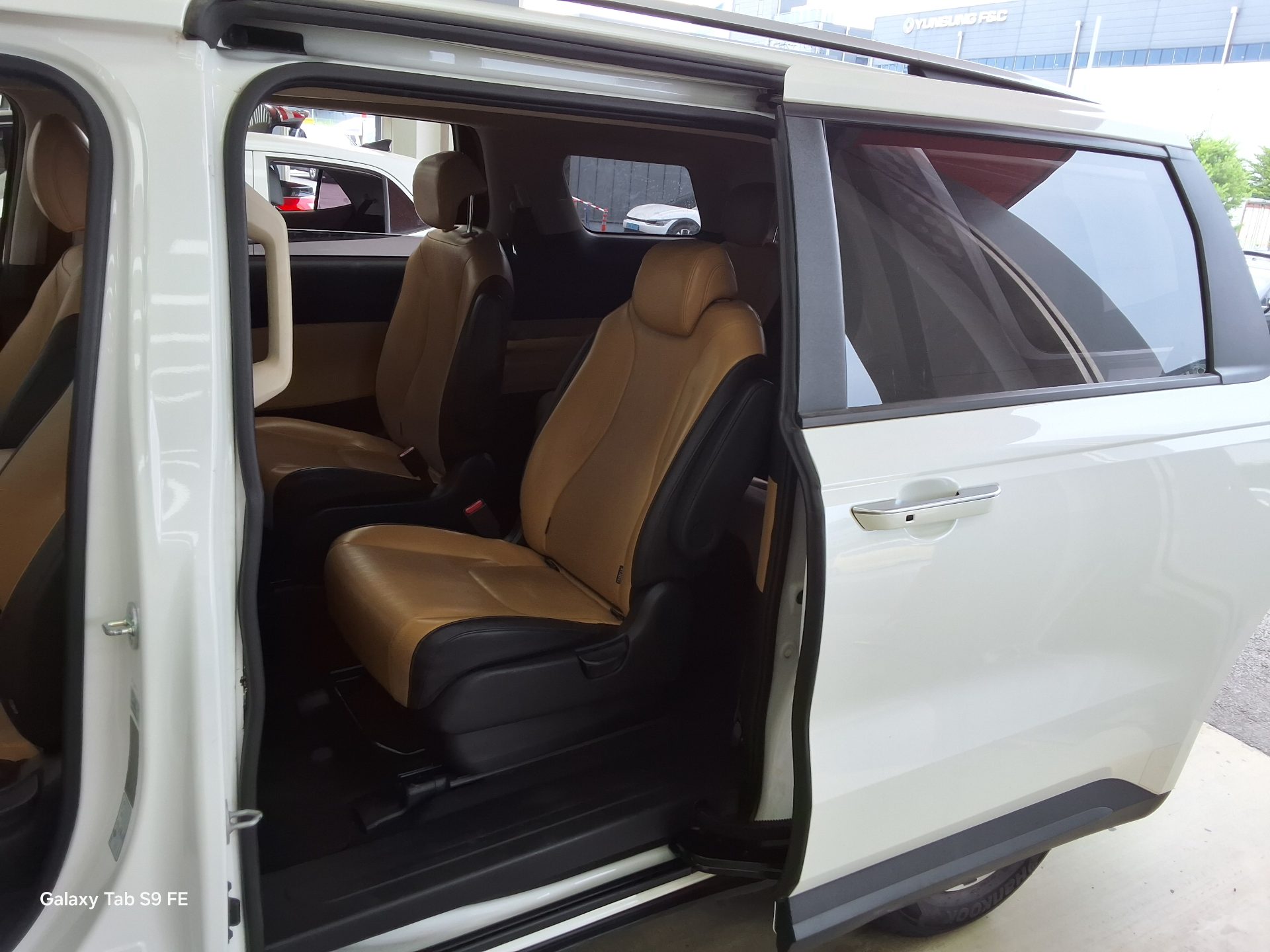 2023 - kia carnival