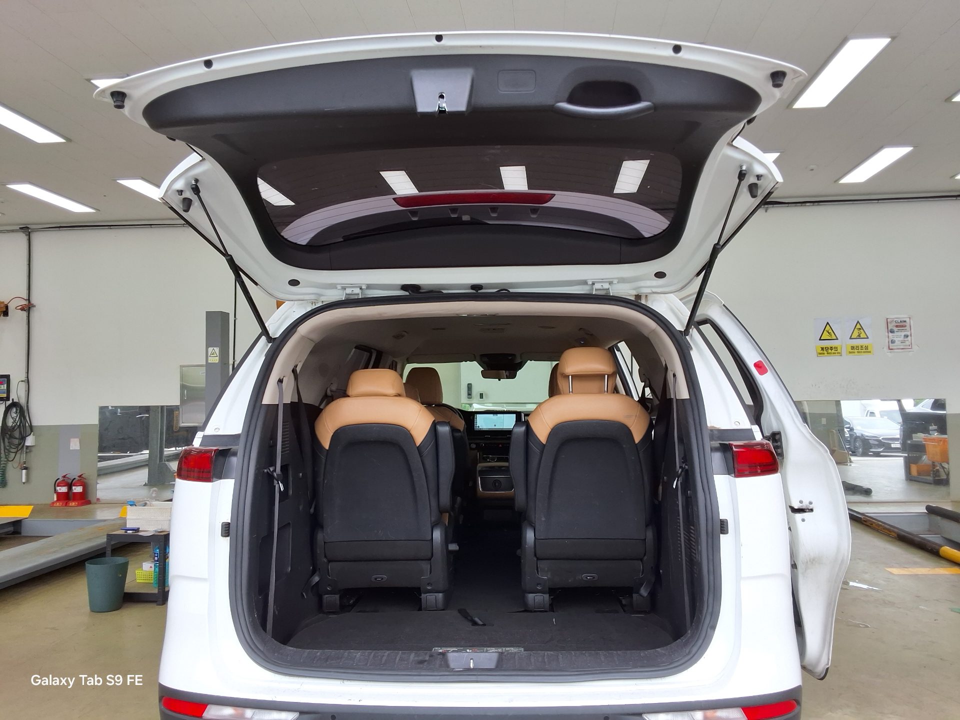 2023 - kia carnival