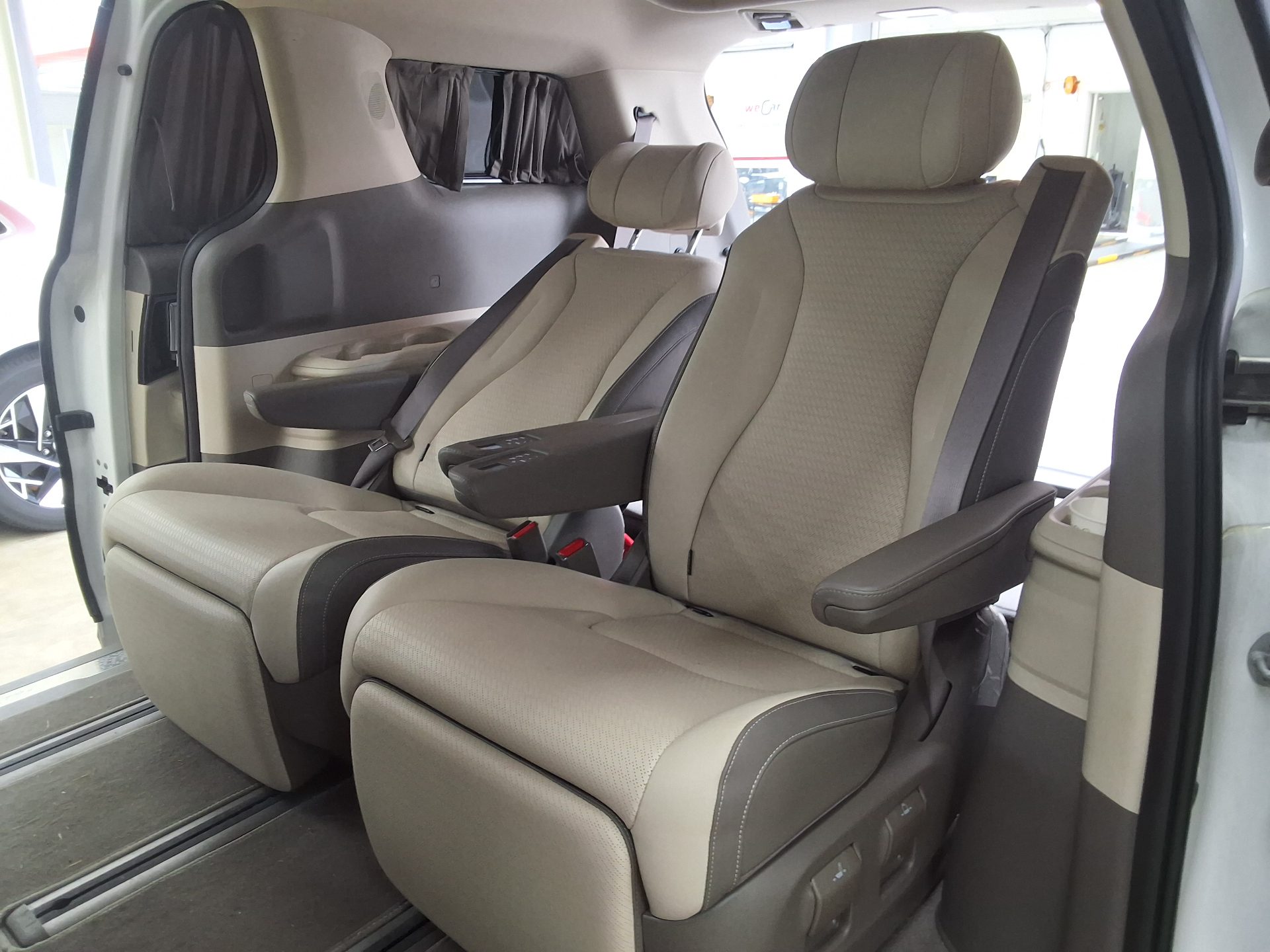 2024 - kia carnival