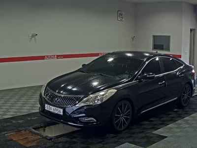 HYUNDAI GRANDEUR HG HG 240