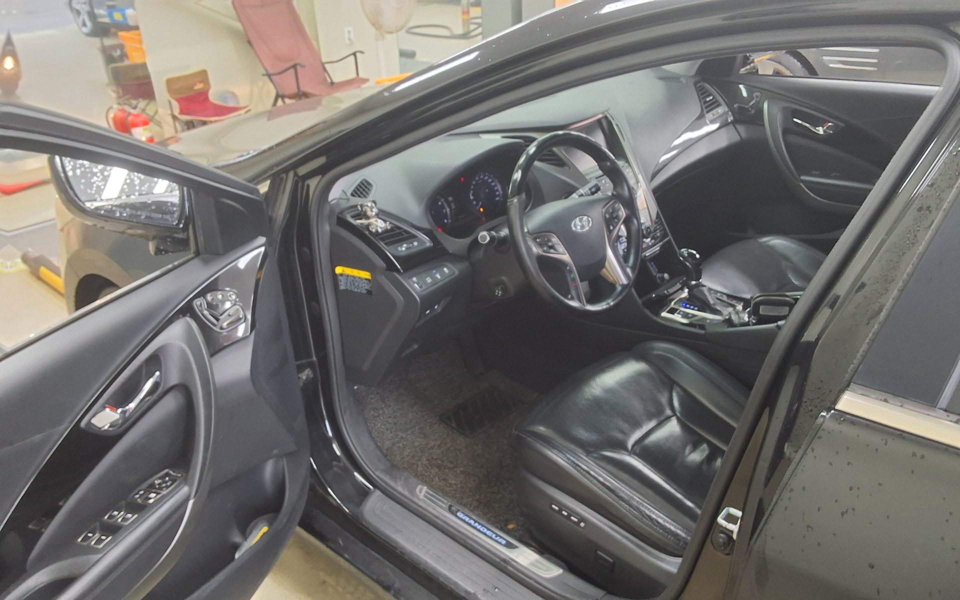 2012 - hyundai grandeur