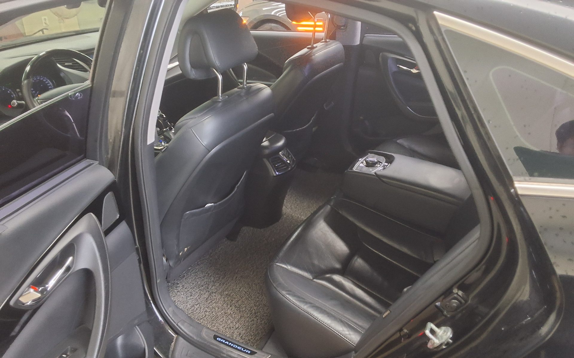 2012 - hyundai grandeur