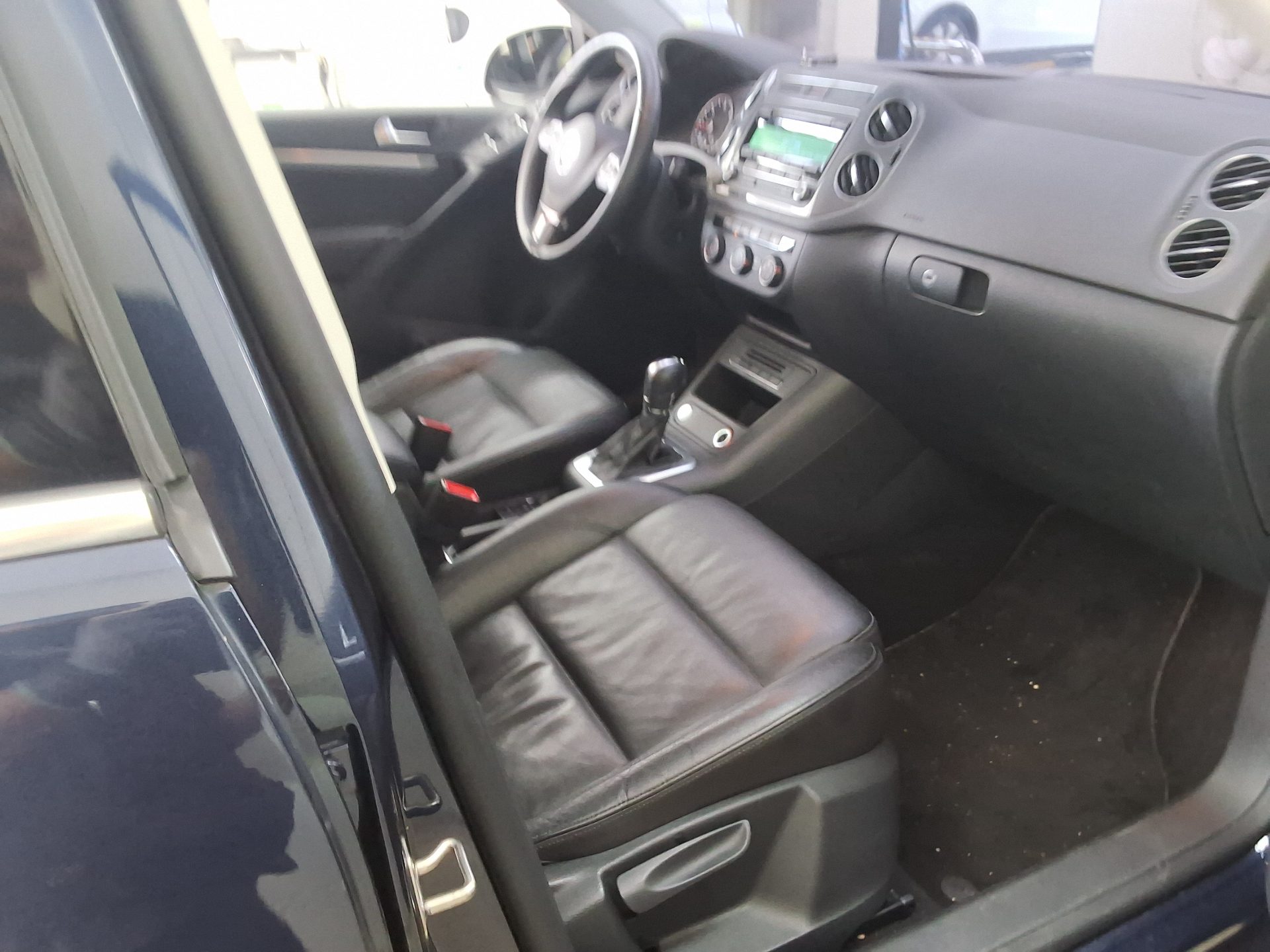 2016 - volkswagen tiguan
