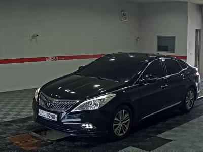 HYUNDAI GRANDEUR HG HG 240 COLLECTION