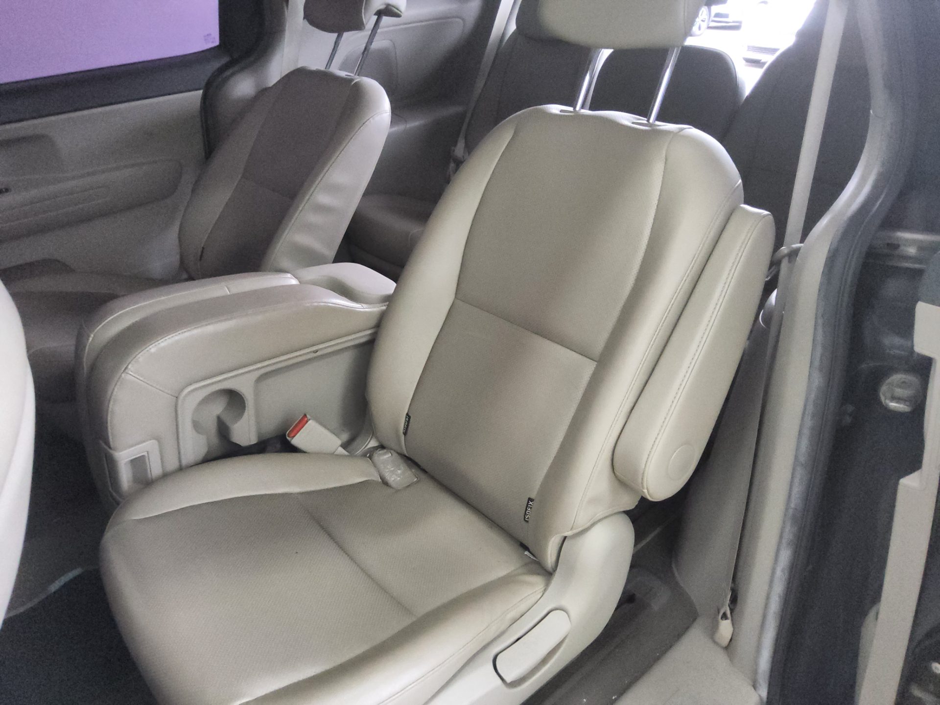 2016 - kia carnival