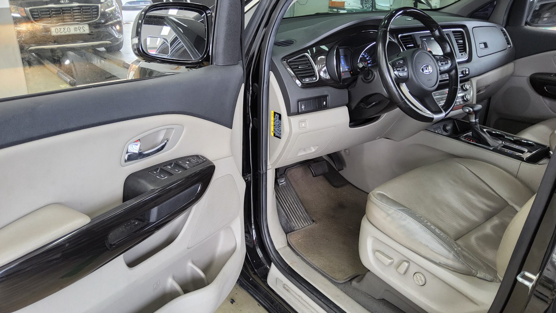 2019 - kia carnival