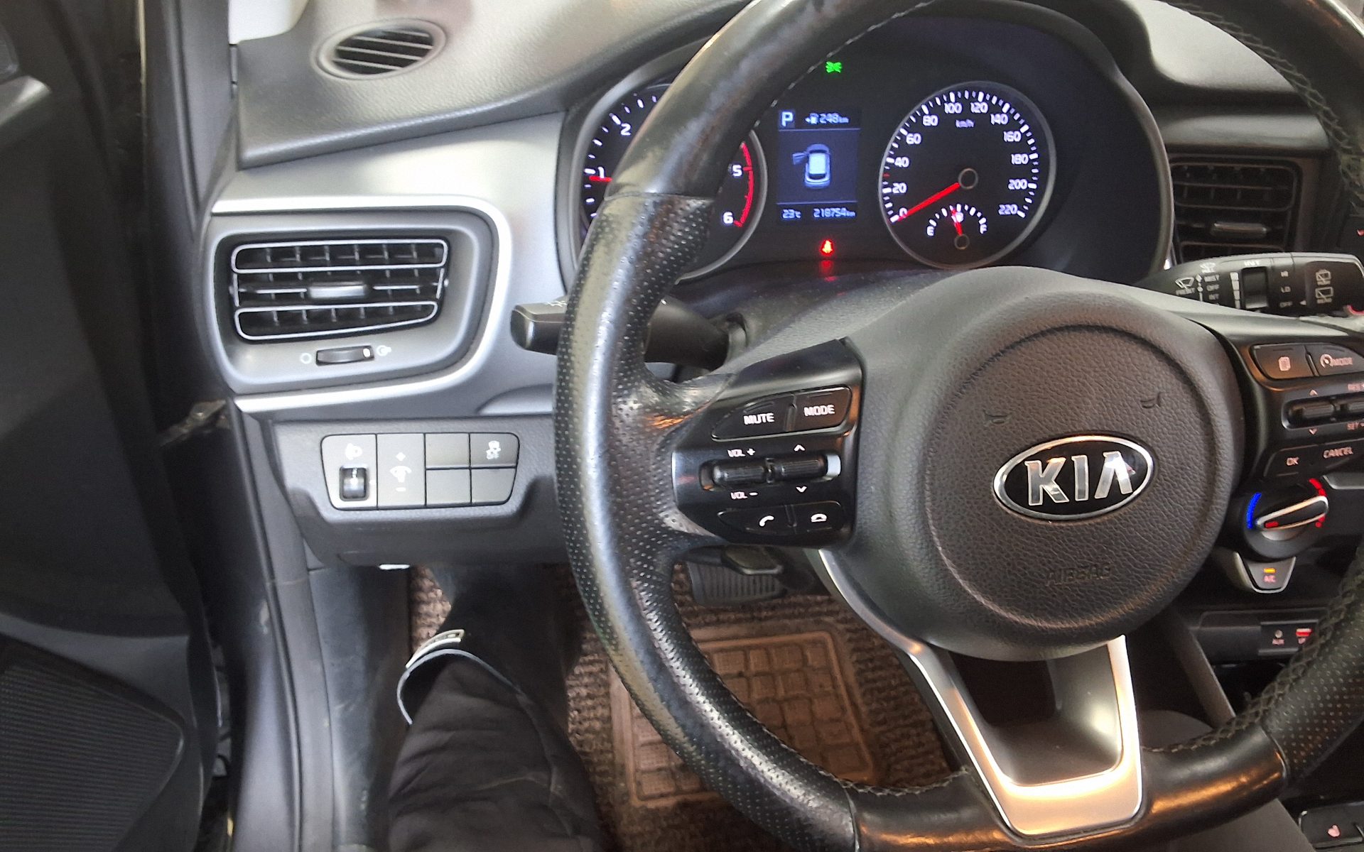 2018 - kia stonic