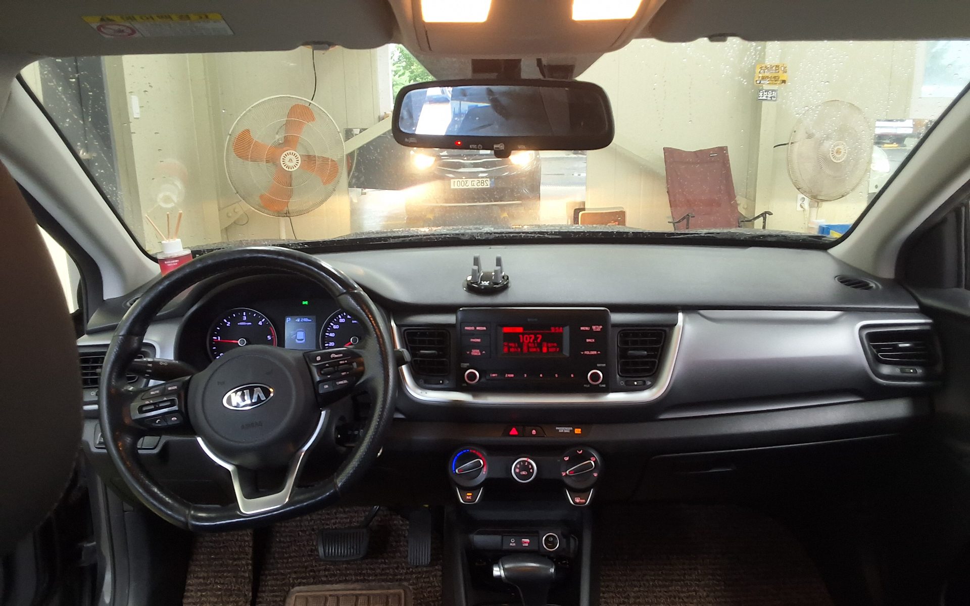 2018 - kia stonic