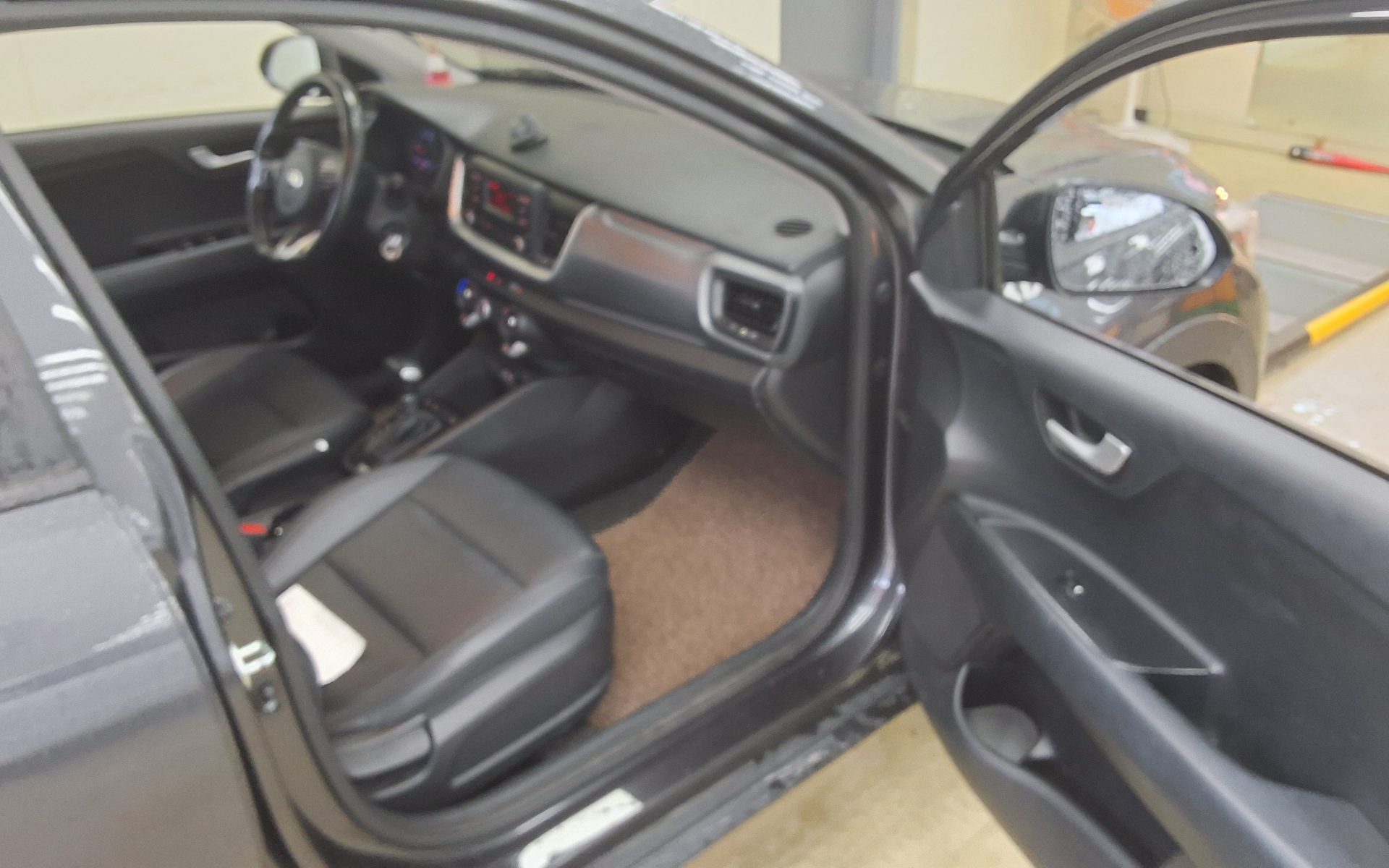2018 - kia stonic