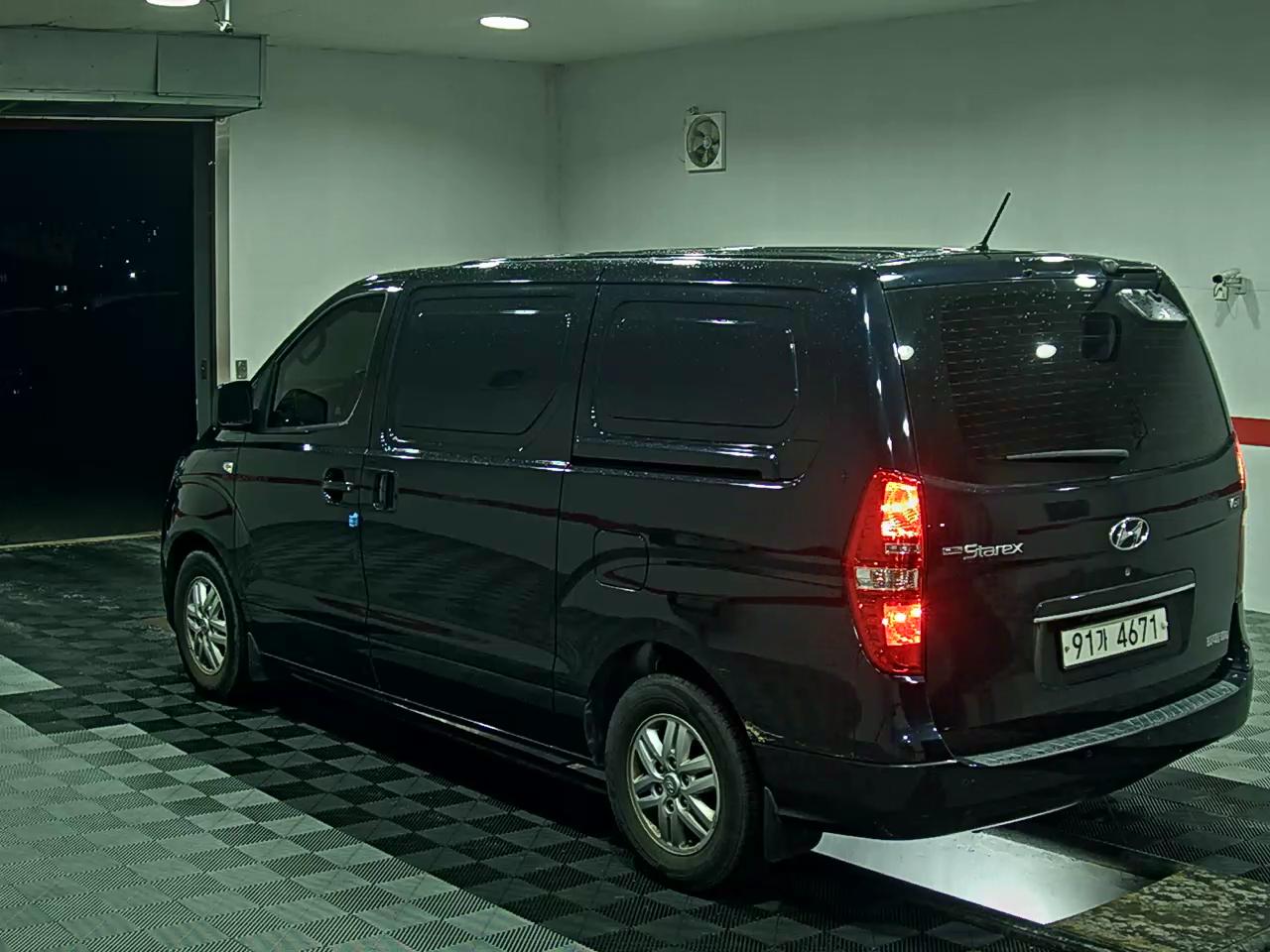 2021 - hyundai grand starex