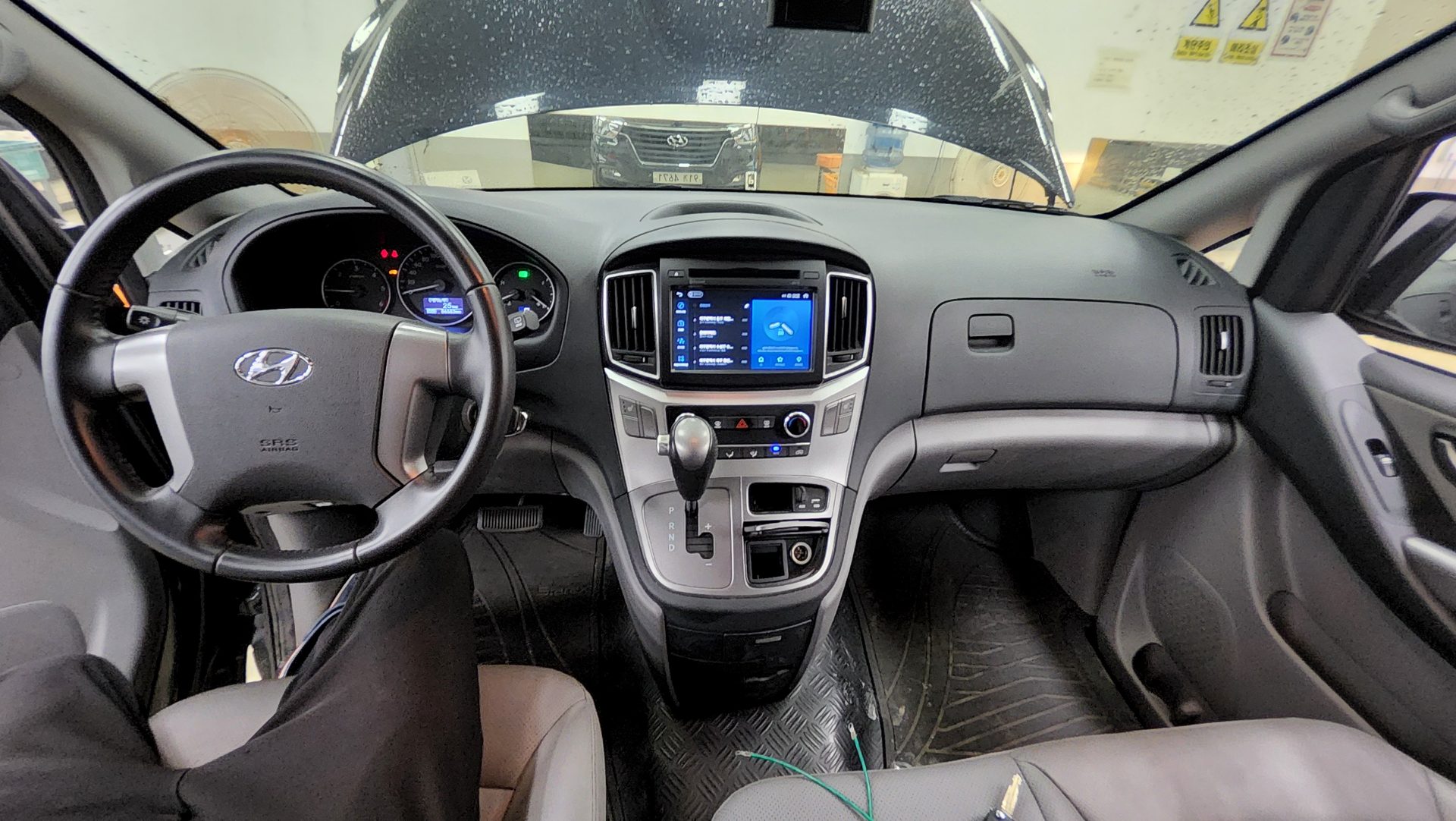 2021 - hyundai grand starex