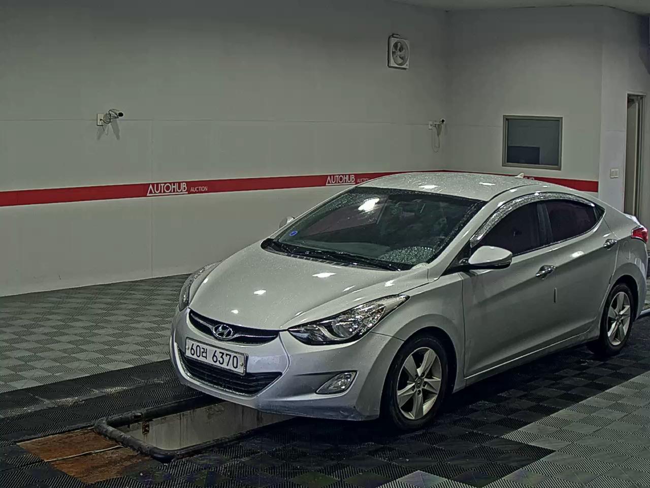2011 - hyundai avante