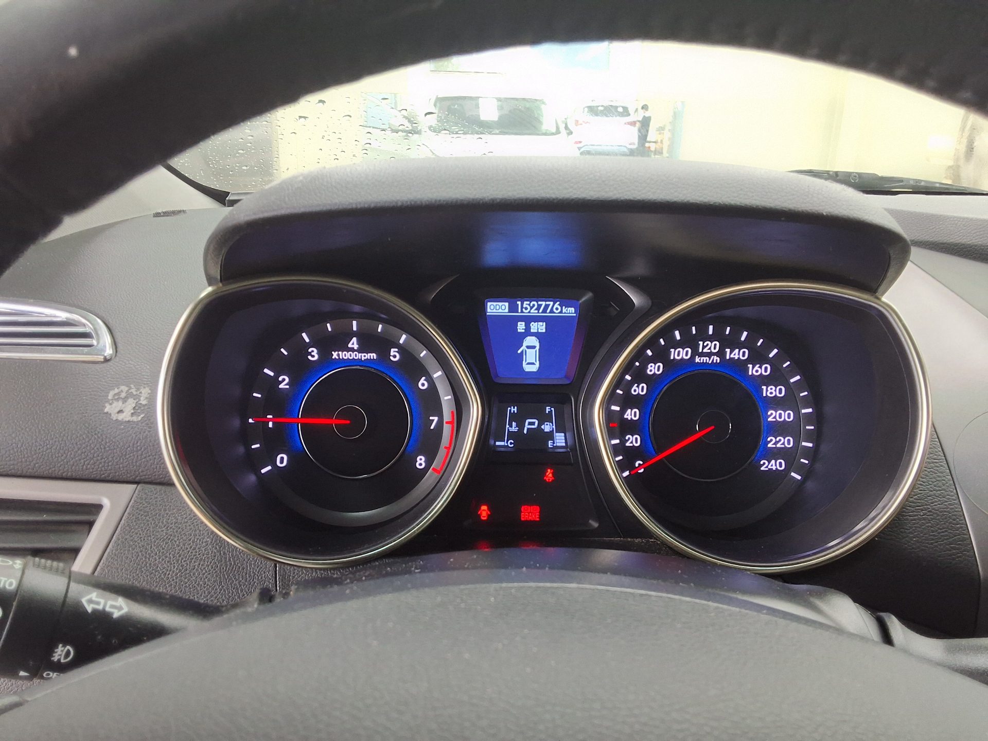 2011 - hyundai avante