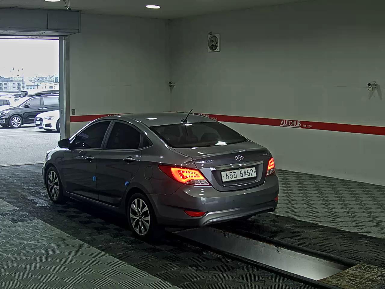 2015 - hyundai accent