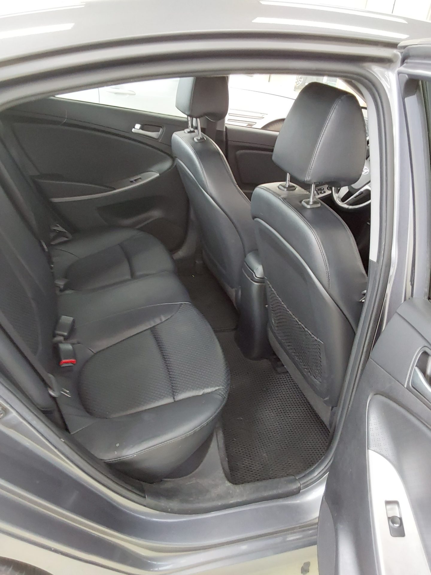 2015 - hyundai accent