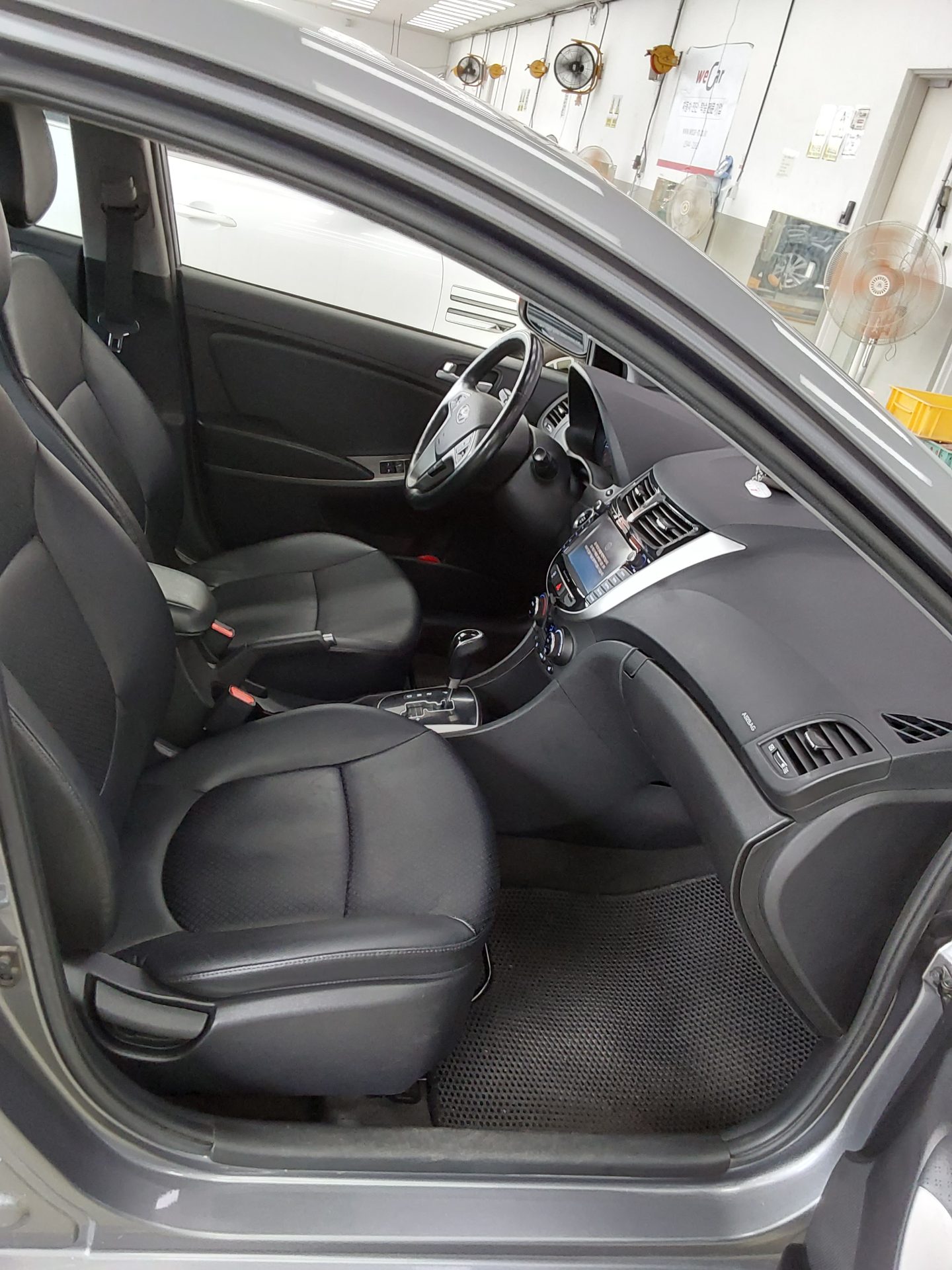 2015 - hyundai accent