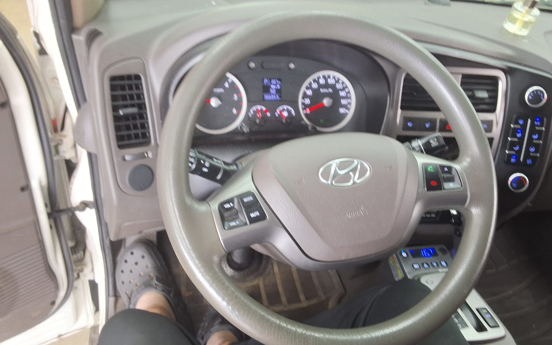2017 - hyundai porter