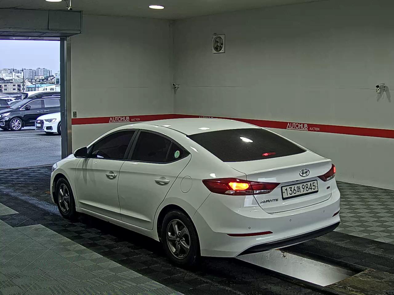 2017 - hyundai avante