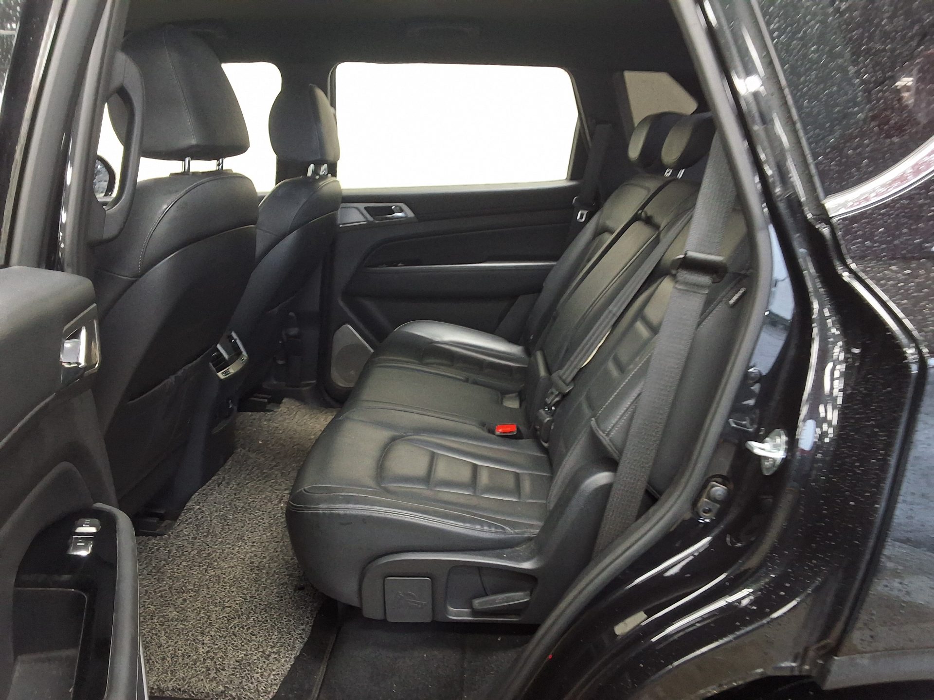 2018 - ssangyong rexton