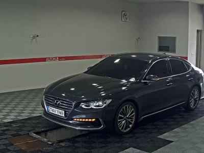 HYUNDAI GRANDEUR GDi