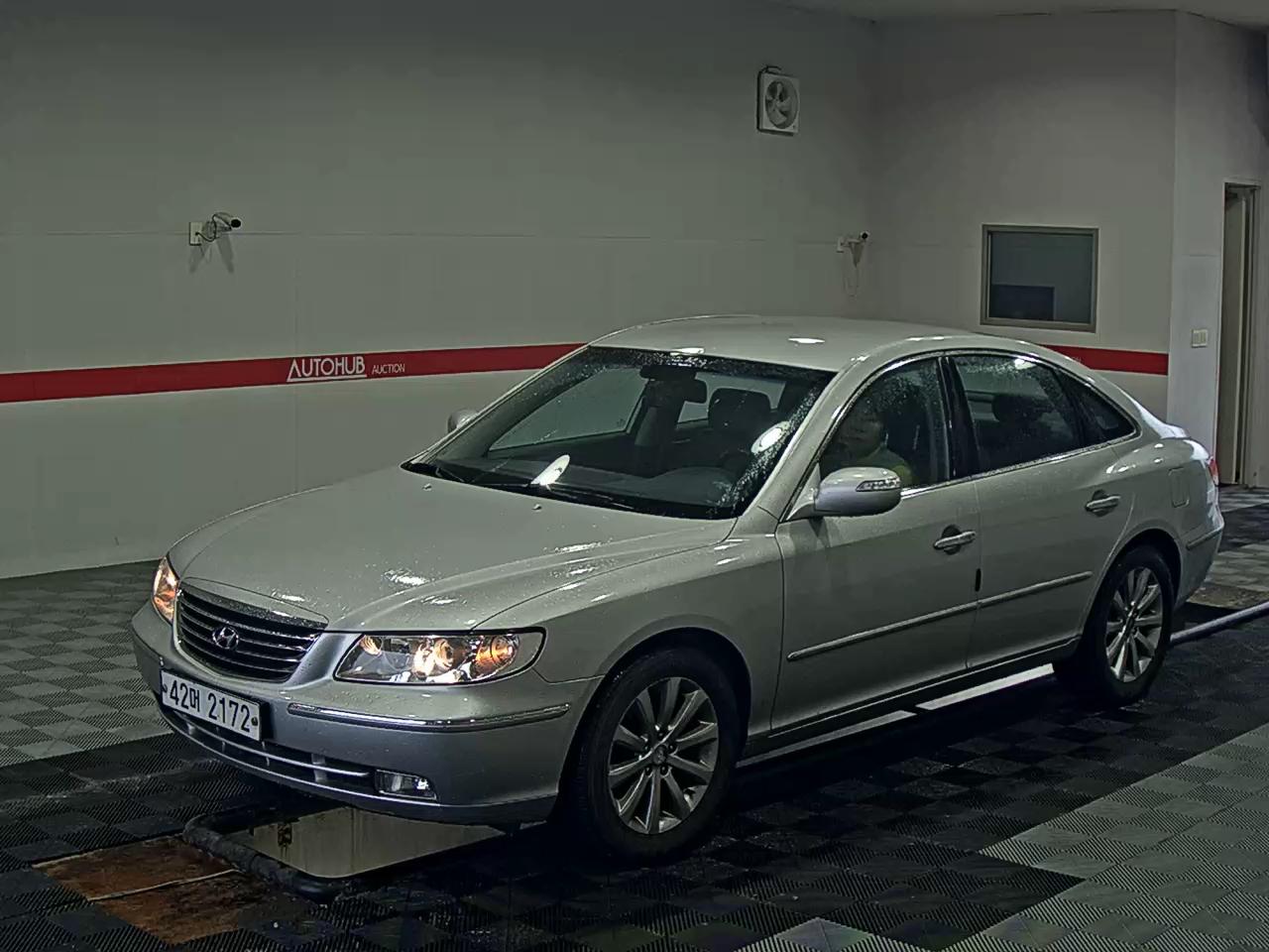 2010 - hyundai grandeur