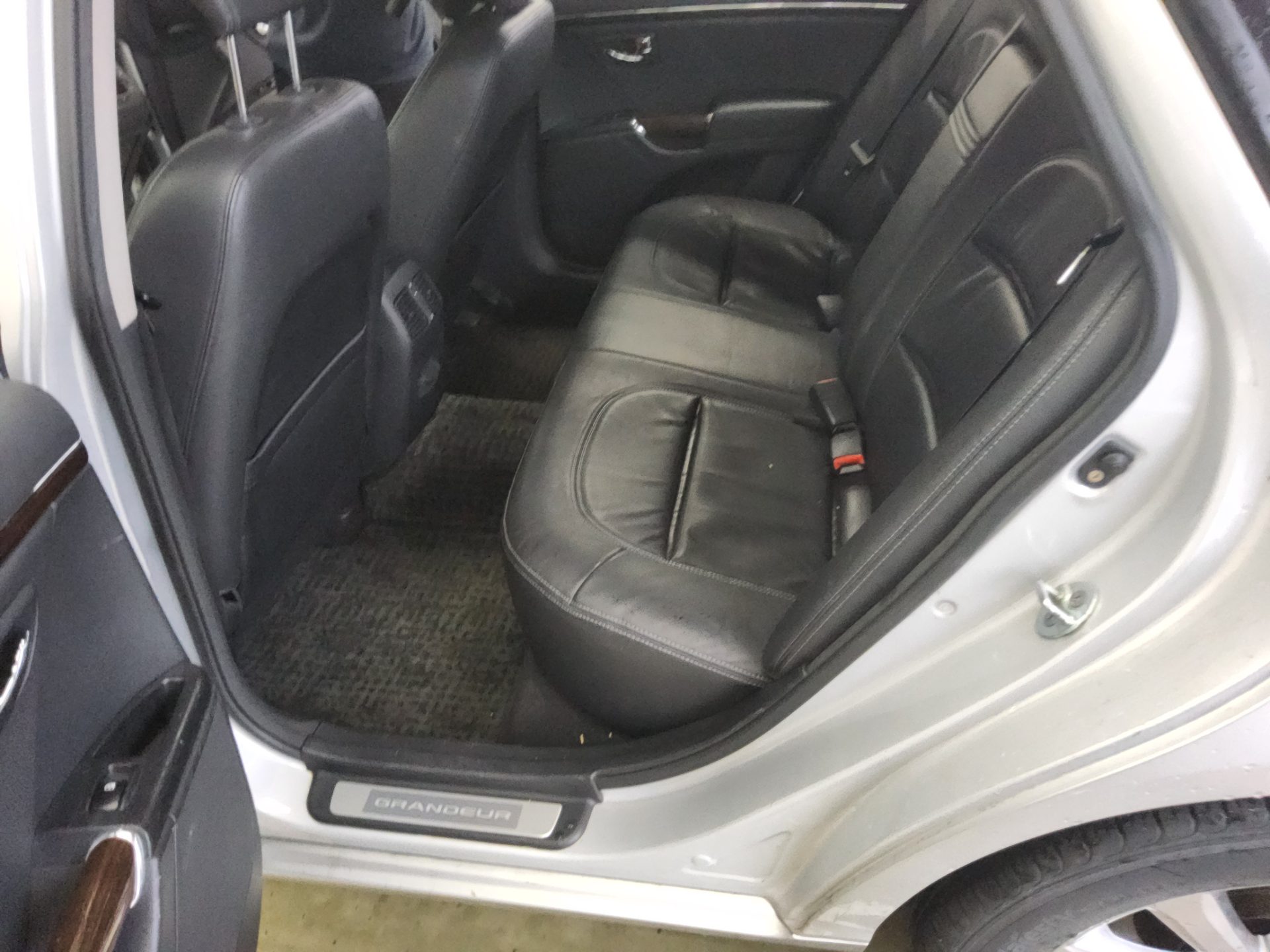 2010 - hyundai grandeur