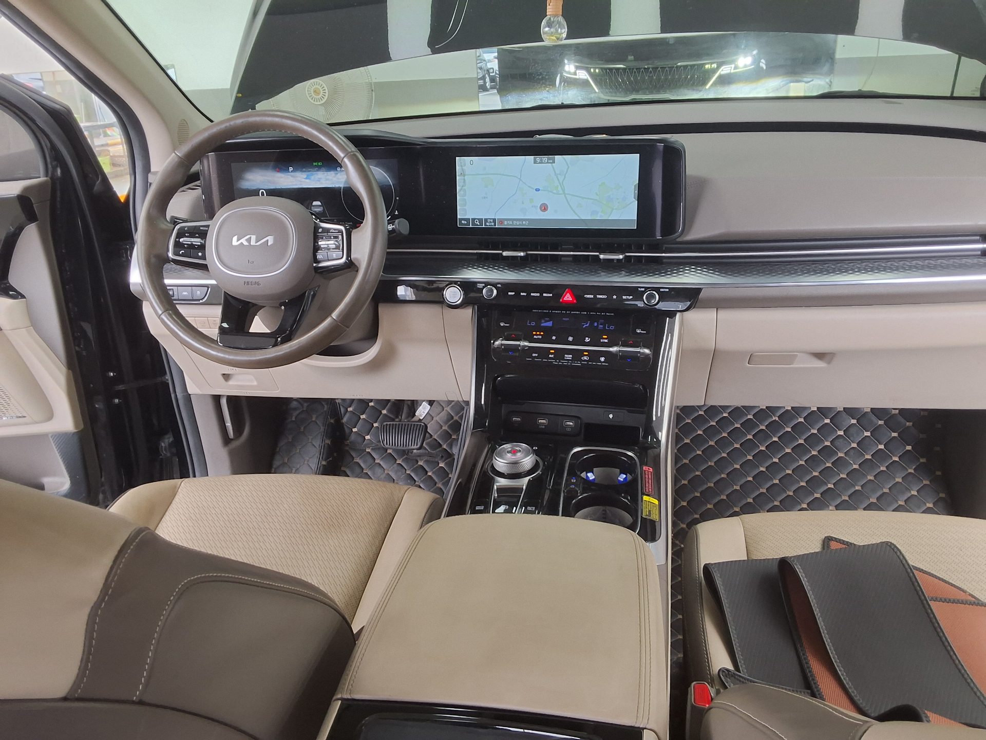 2022 - kia carnival