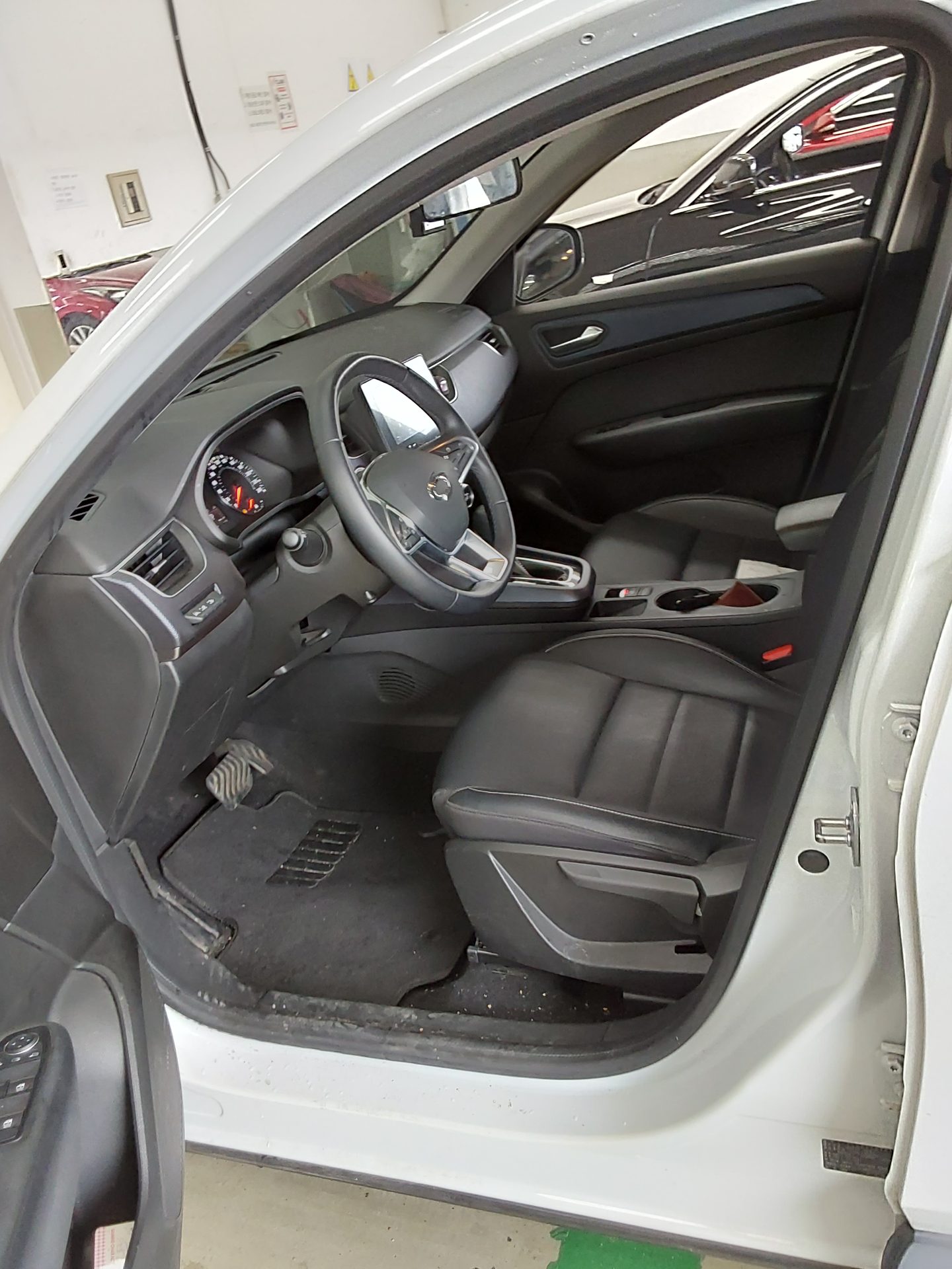 2021 - renault xm3