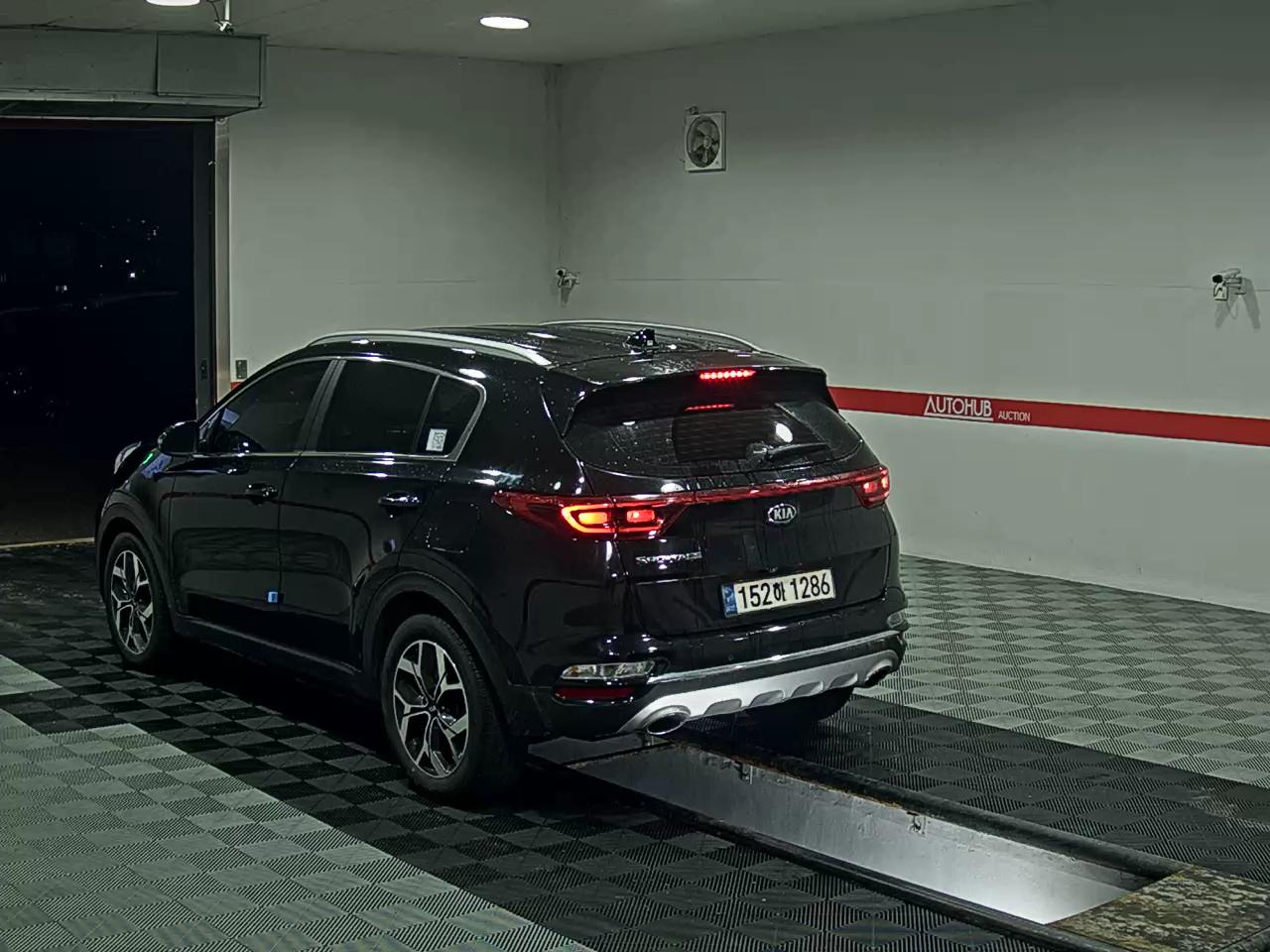 2021 - kia sportage