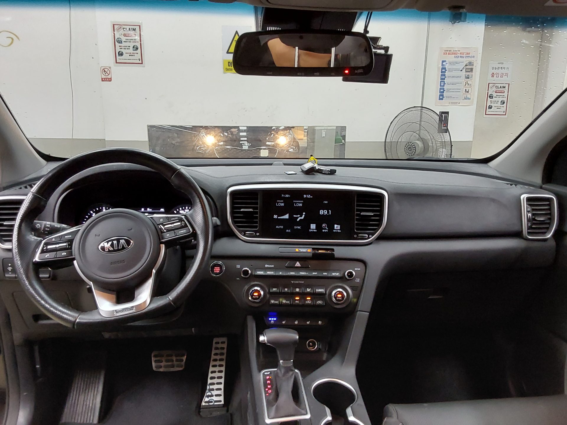 2021 - kia sportage