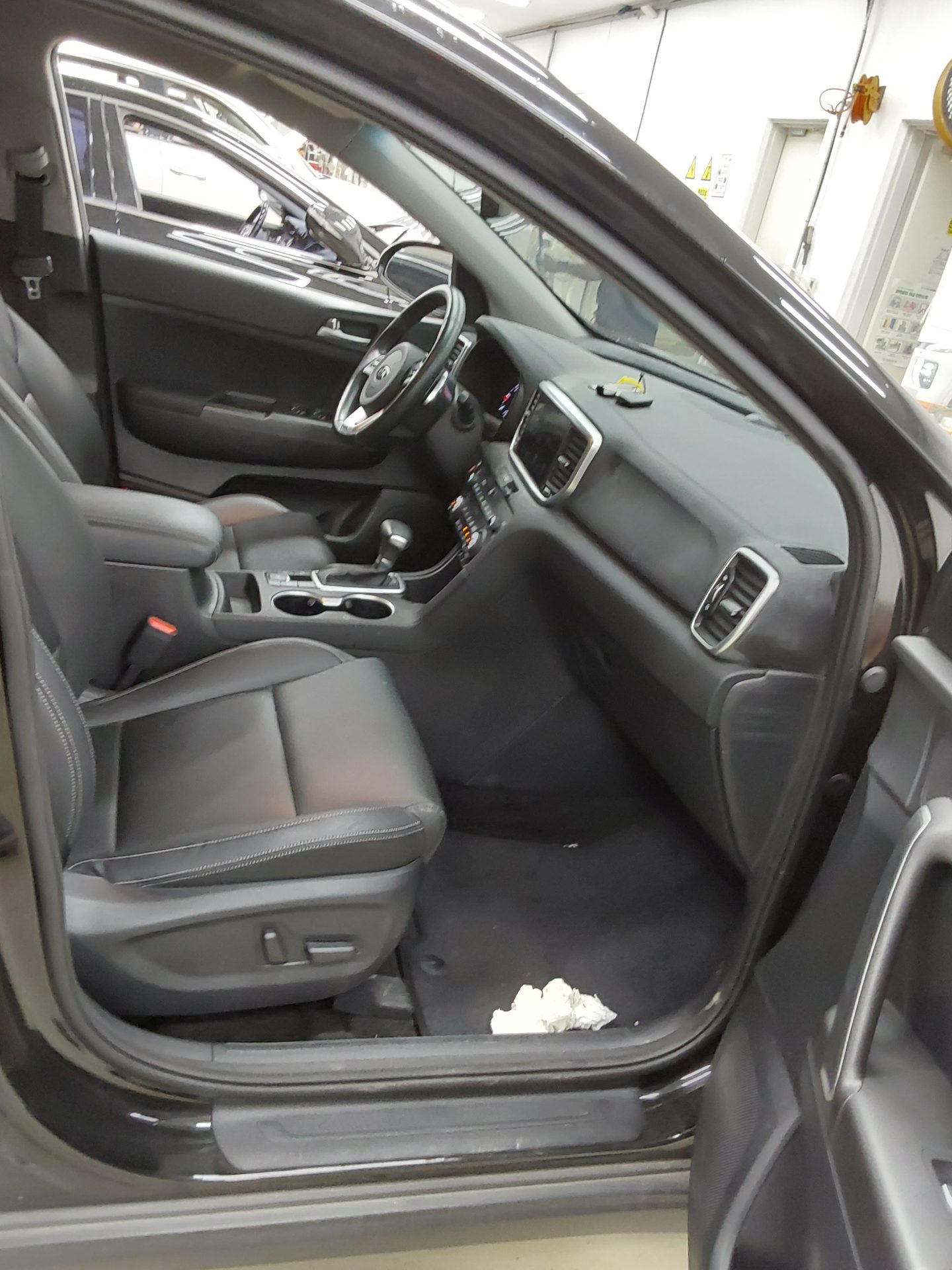 2021 - kia sportage