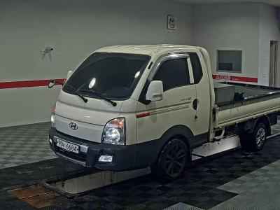 HYUNDAI PORTER II SUPER CAB EXTRA WHEELBASE
