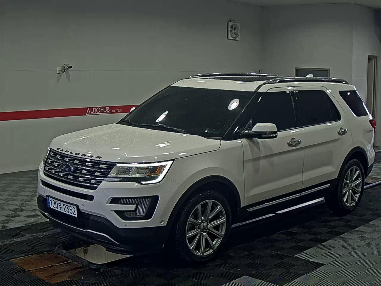 2017 - ford explorer