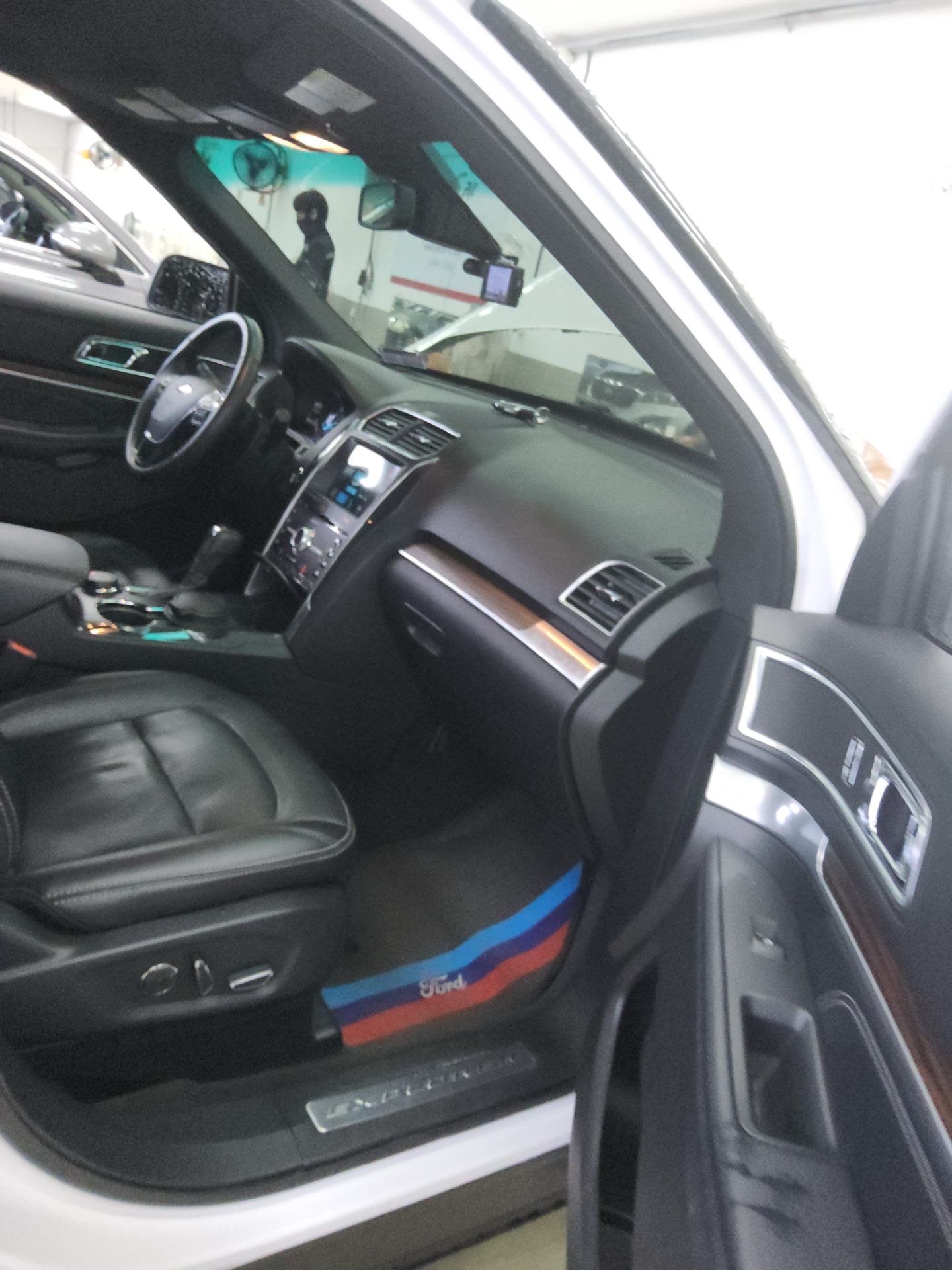 2017 - ford explorer