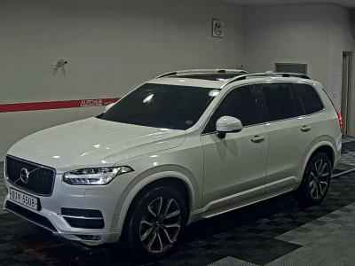 VOLVO XC90 (2ND GEN) D5 MOMENTUM